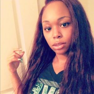 Meet your Posher, Nae